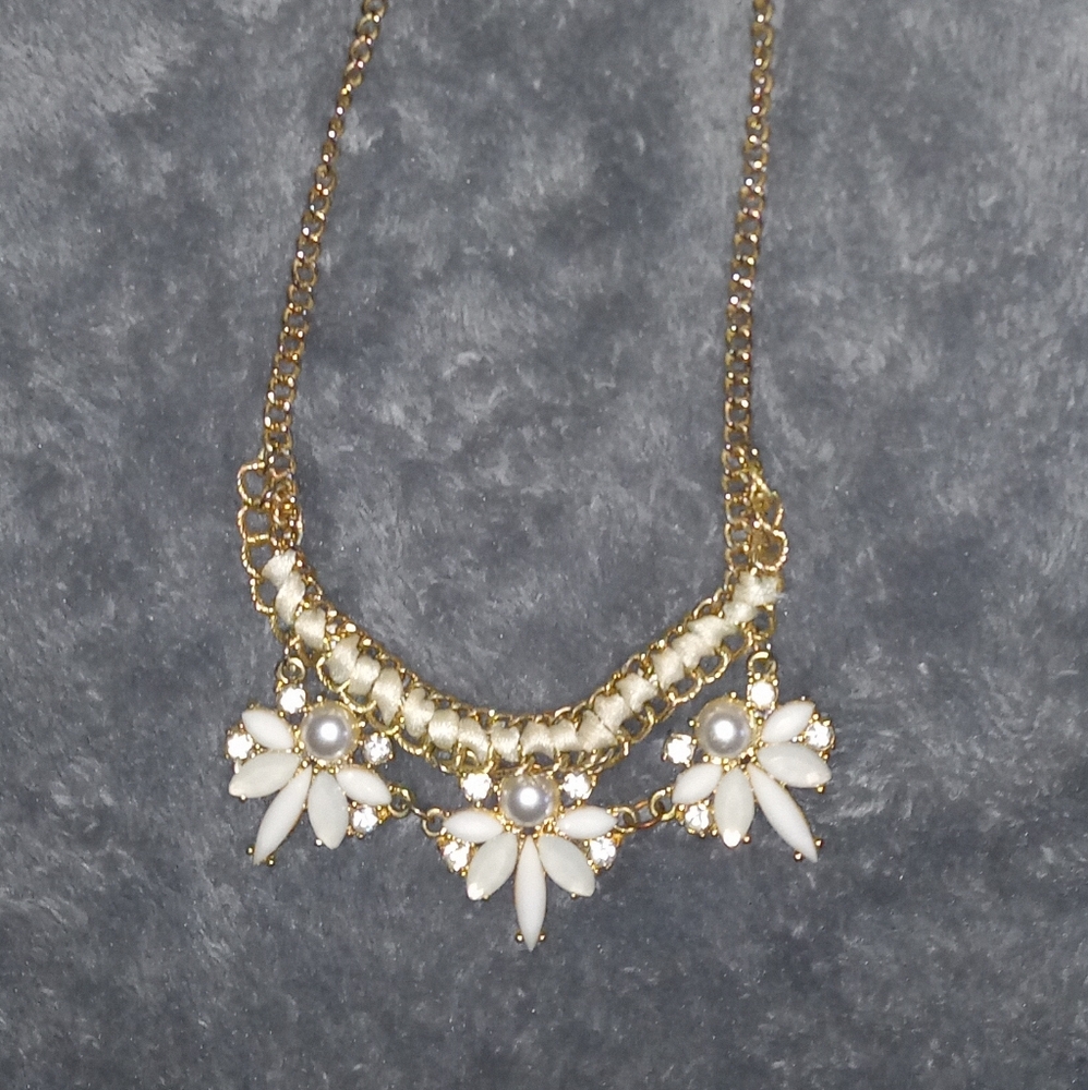 Liz Claiborne necklace